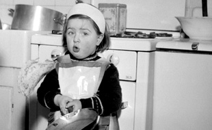 Si la pâte à crêpes n’adhère pas à la poêle, c’est que la plaque n’est pas assez chaude.